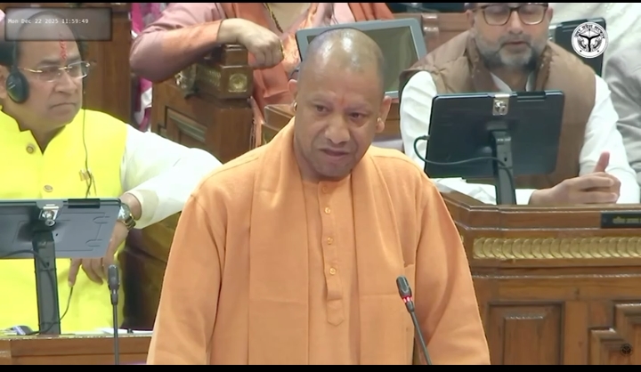 मुख्यमंत्री योगी आदित्यनाथ ने कोडिन कफ सिरप मामले में रखा सरकार का पक्ष, बोले-मामले में कोई भी अपराधी बच नहीं पाएगा