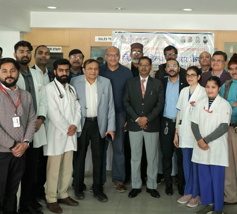 रोटरी प्रयागराज प्लैटिनम के सहयोग से निःशुल्क स्वास्थ्य जांच शिविर, करीब 100 लोगों ने उठाया लाभ
