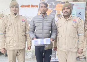 प्रयागराज के करछना थाने की पुलिस टीम ने अवैध तमंचे के साथ युवक को गिरफ्तार कर भेजा जेल