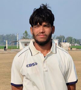 आकाश गौतम की घातक गेंदबाज़ी से अशरफ़ी क्रिकेट क्लब की शानदार जीत