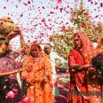 किन्नर अखाड़ा ने किया चीनी रंग और पिचकारियों के बहिष्कार का ऐलान” 