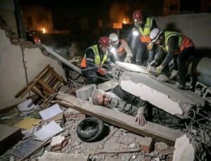 अमेरिका–इज़राइल हमले में ईरान के सुप्रीम लीडर खामेनेई, उनकी बेटी, दामाद व नाती मारे गये