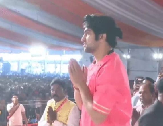 काशी विश्वनाथ के बगल से कलंक मिटेगा- धीरेंद्र शास्त्री