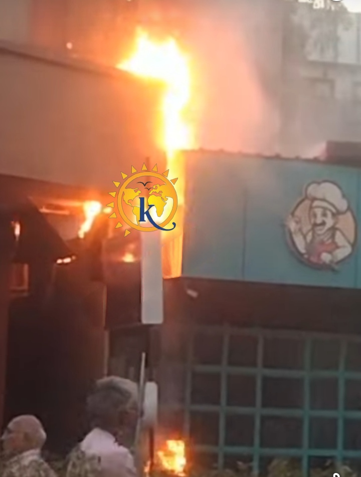 मील्स ऑन व्हील्स रेस्टोरेंट में लगी आग,योगा सेंटर में फंसीं महिलाएं, एक छात्रा झुलसी 