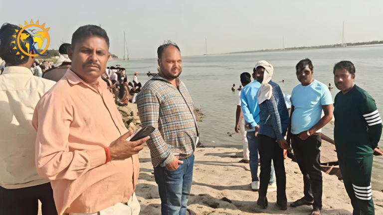 गंगा स्नान के दौरान डूबे प्रतियोगी छात्र का शव मिला, दूसरे की खोजबीन जारी