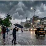 UP Weather Alert: यूपी में आंधी-तूफान, ओलावृष्टि और भारी बारिश का ‘रेड अलर्ट’; जिलाधिकारी ने जारी की जरूरी एडवाइजरी